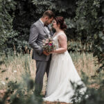 Brautpaar im Hopfengarten